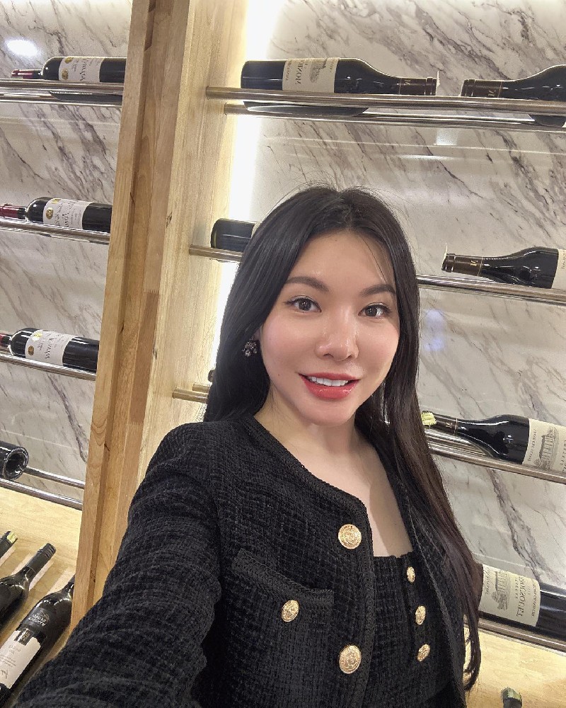 A086 照片2489张 视频62个 柬埔寨 富婆 气质少妇 美女 生活日常 旅游 自拍多